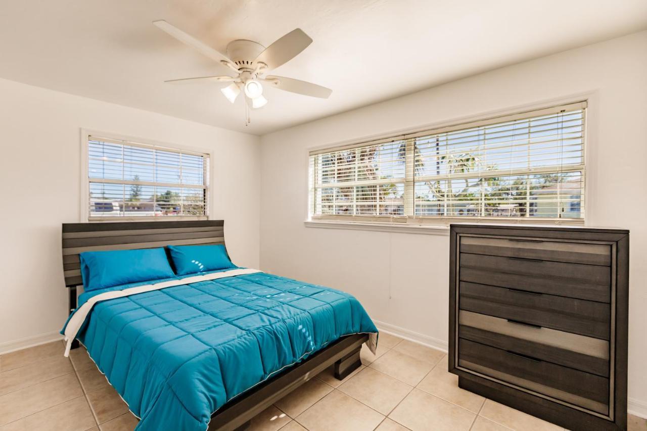 New! Dock Canal Family Home W/Pool & Gulf Access! North Fort Myers Exterior foto