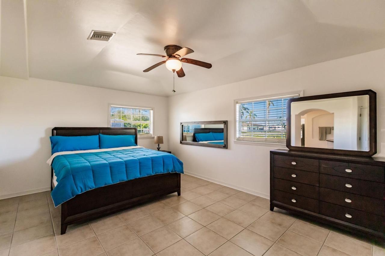 New! Dock Canal Family Home W/Pool & Gulf Access! North Fort Myers Exterior foto